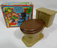 Hong Kong Gag Artful Toilet